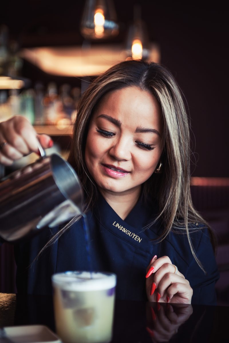 Neue Barjacke - Linh Nguyen - WEITBLICK - CO:LAB - Detail - Gastronomie – Hotellerie